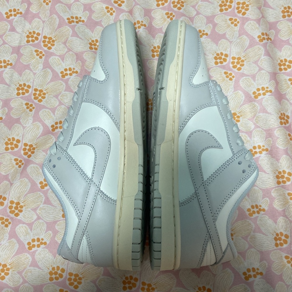 Nike Dunk Grey And White Retro Sneakers - Picture 5 of 8
